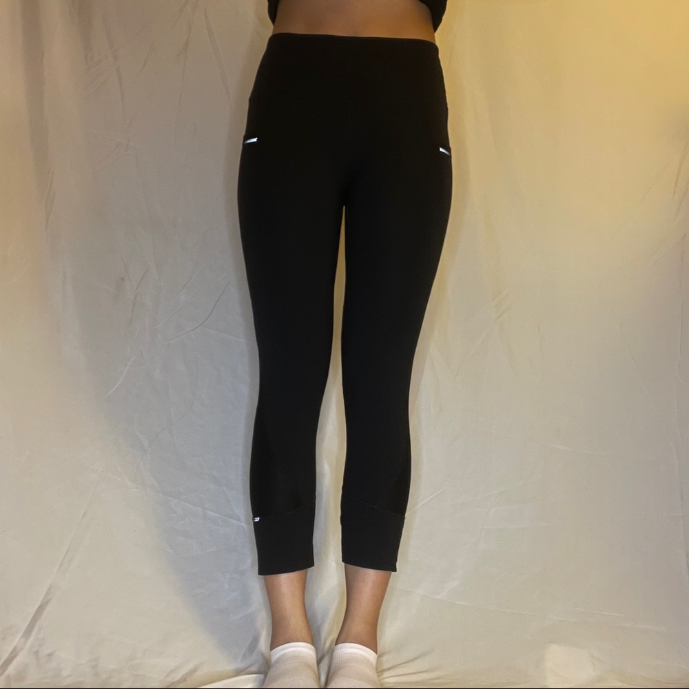 black workout leggings